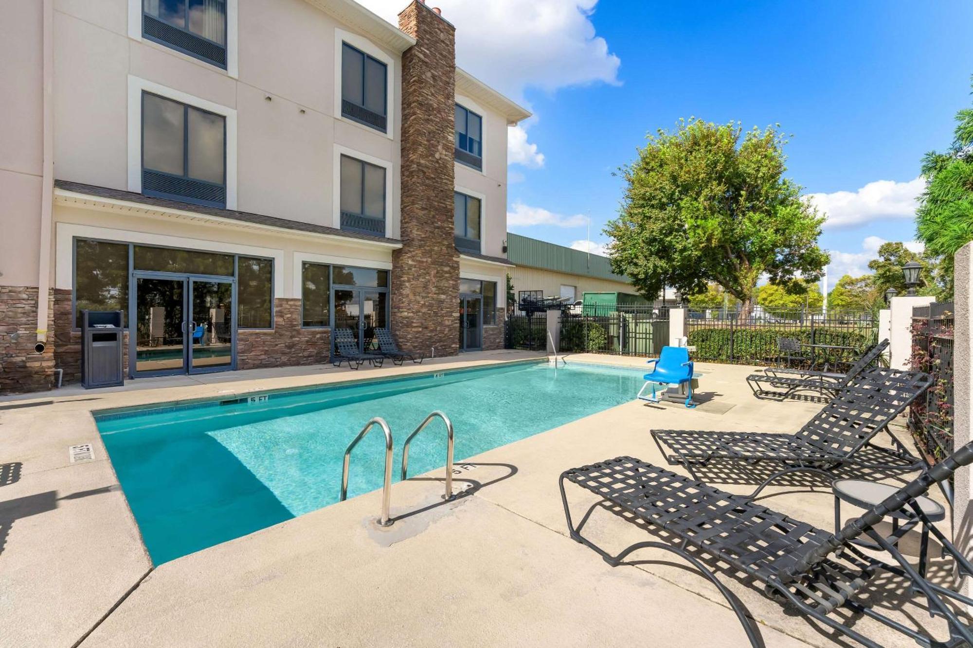 Comfort Suites Augusta Riverwatch Exterior foto
